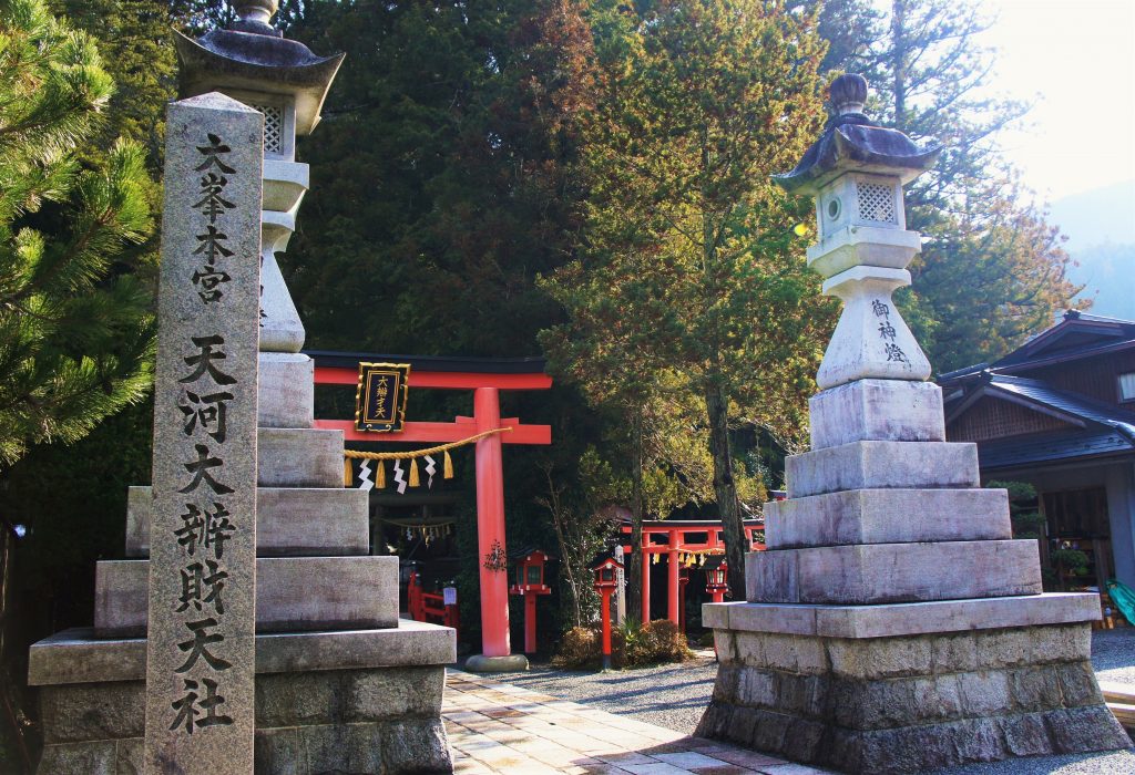 天河大弁財天社